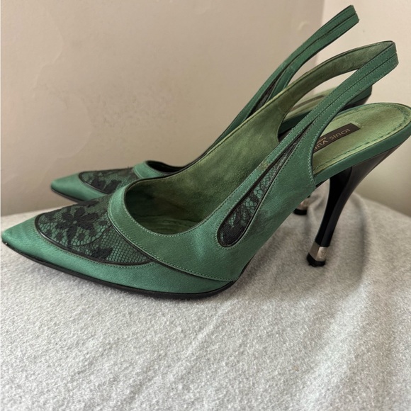 Louis Vuitton Green Satin Slingback Pumps with Black Lace - Picture 3 of 12